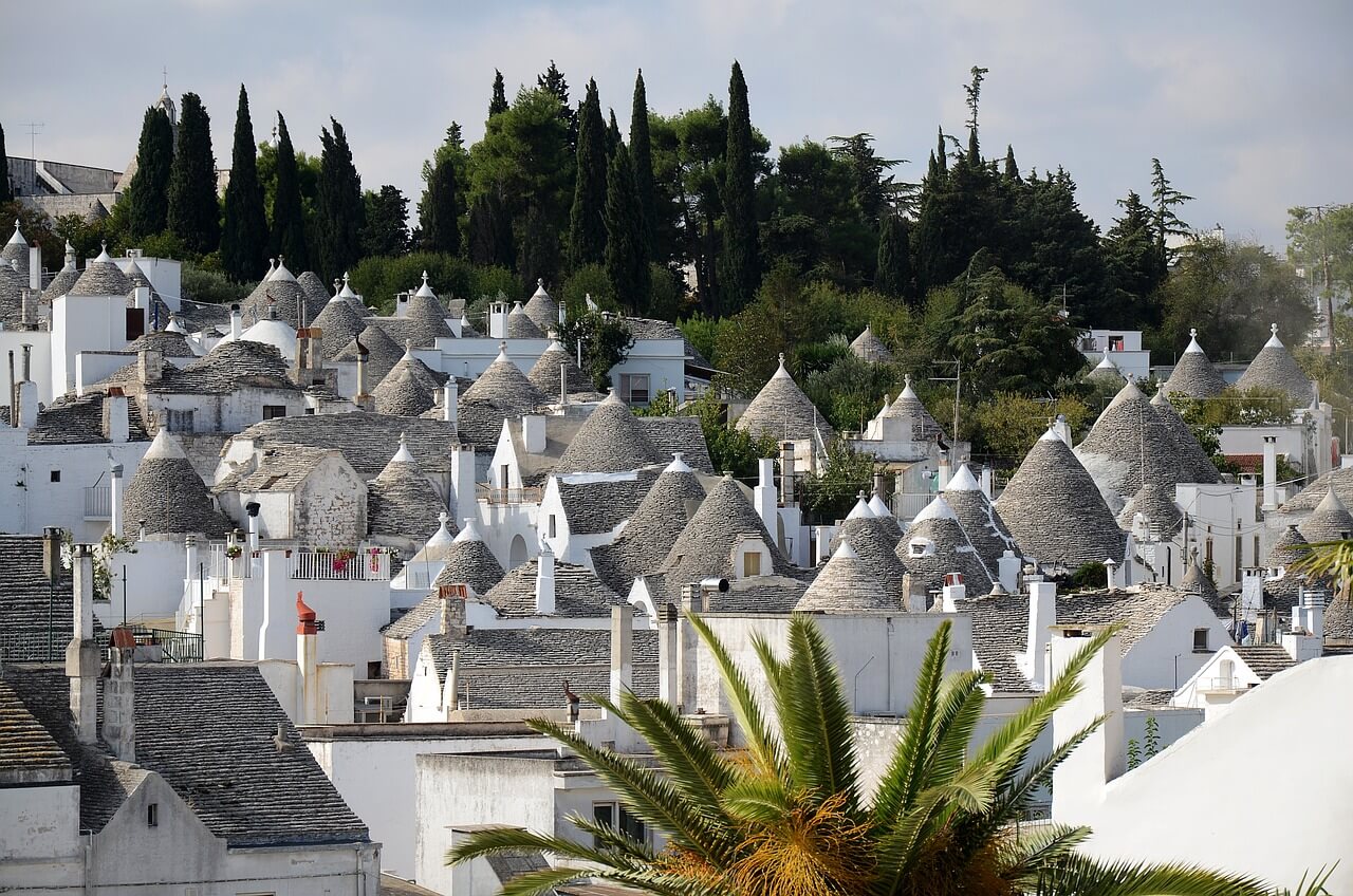 Italy's best spring itineraries for food & wine lovers trulli Alberobello Puglia